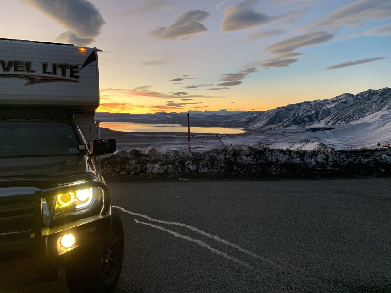 Mono Lake Dec 16th 2018 Yellow.jpg