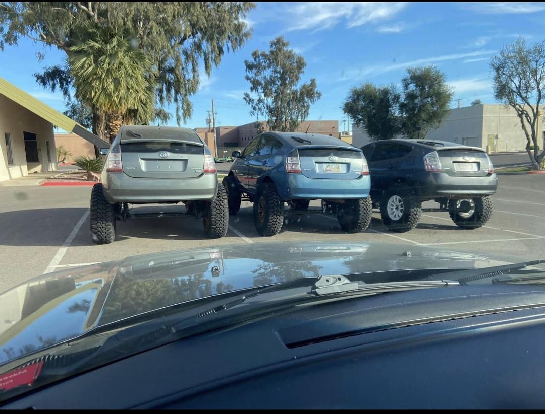 monster-prius-v0-dzwgrm51m3k81.jpg