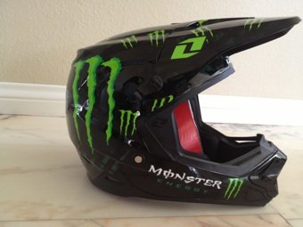 MONSTER2.jpg