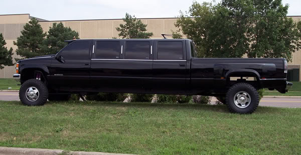 monster_truck_limousine_be1135ac27cd69a3207acc469613e1e1e65961ba.jpg