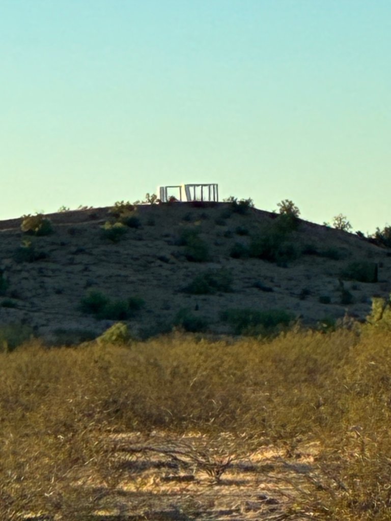 Monument1.jpg