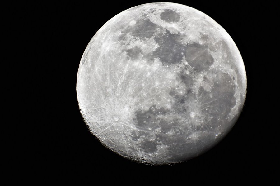 Moon 4-28-18.jpg