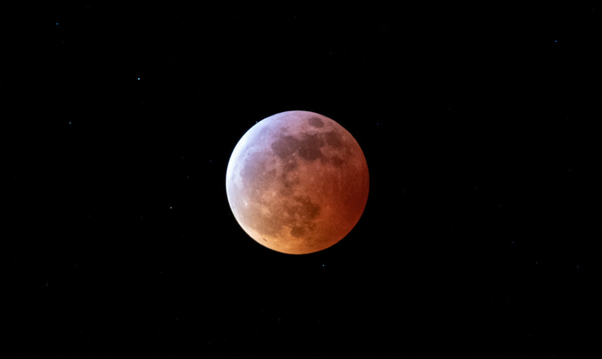 moon.jpg