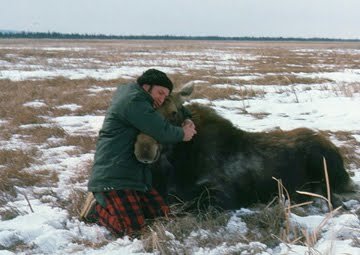 moose hug120.jpg