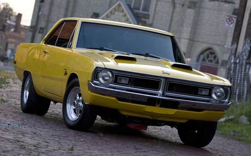mopp_0911_02_z+1971_dodge_dart_swinger+.jpg