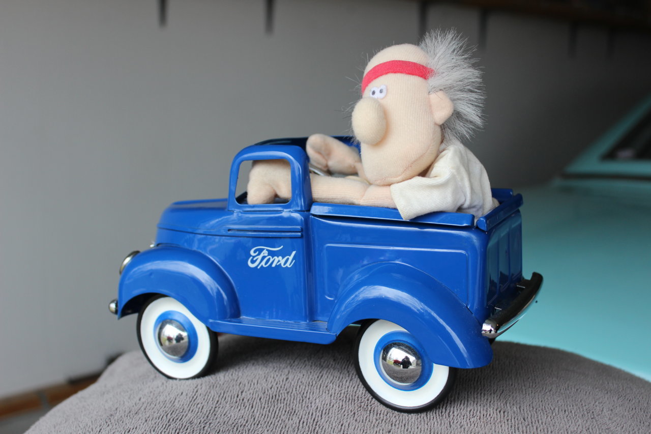 MORE CARS 032.jpg