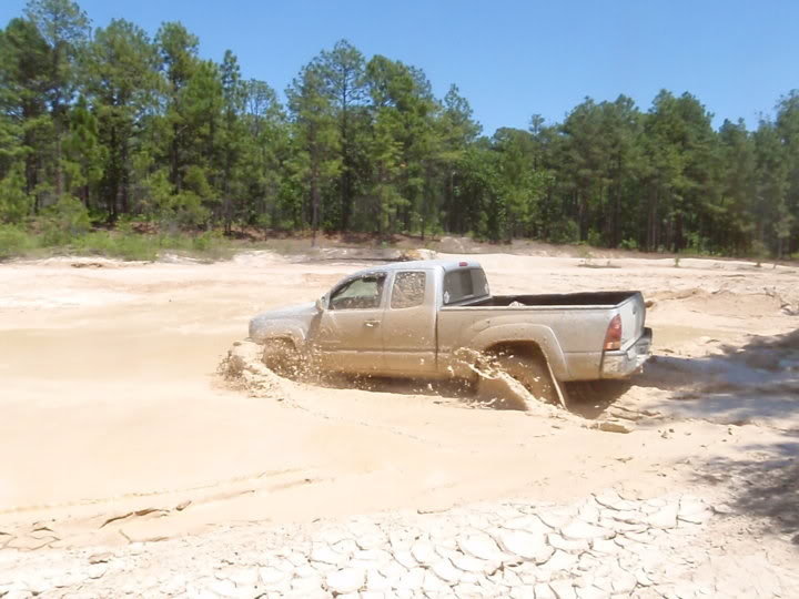 mud_cd6d4000b5bac147a9f486f5cf9c4881b9f9352e.jpg