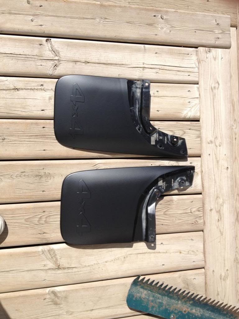 MudFlaps-Black-Uninstalled-08-31-13_zps9_00cf0f14d383d9ee446ca558daccec4fdf1f93cc.jpg
