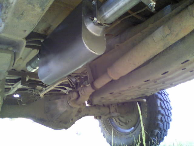 muffler_97de570ce35d0ec983db783325d0f3aec8c4b9f0.jpg