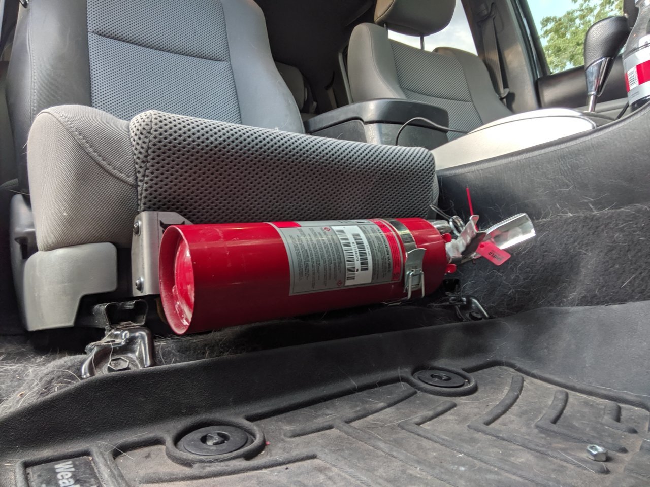 police car fire extinguisher mount