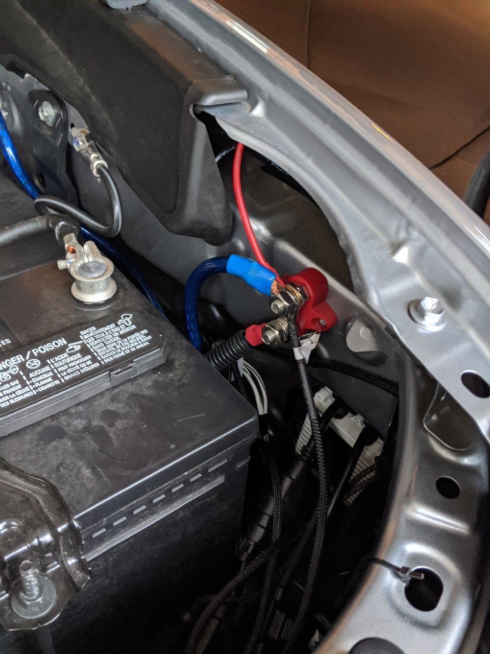 Connecting wires to on sale battery terminals