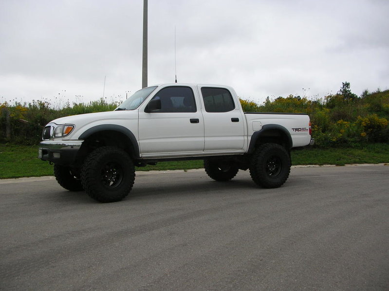 MY 03 TACOMA (6).jpg