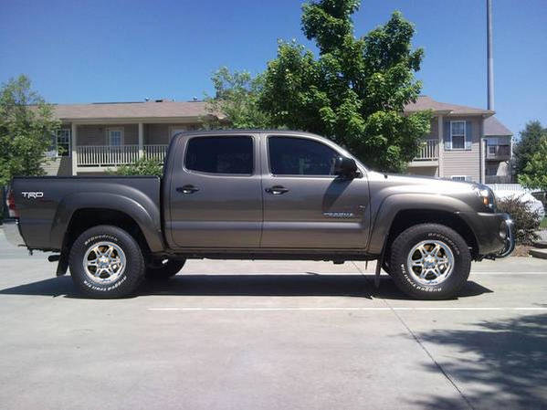 my truck - chrome wheels.jpg