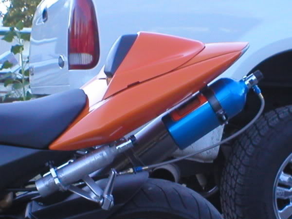 n2obottle3_5b2e6ff0f8fb5dde4ce908256a702f0300b0b2d7.jpg