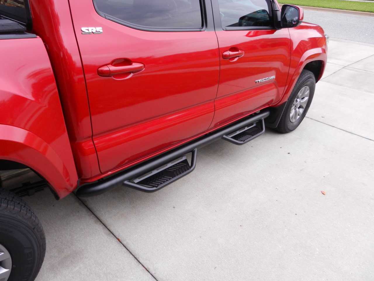 Nerf bars 001.jpg