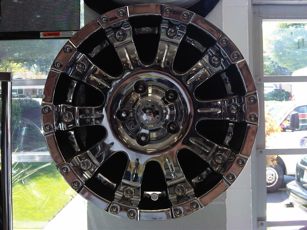 NewWheels_cbf938c10756859dba3cd7379132394c76e367e7.jpg