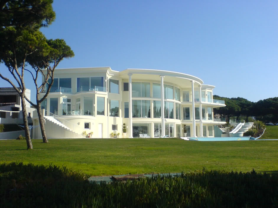 Nice_House_6870d5920eeace4fdf43bc0bb2caeb28aaa6d16c.jpg