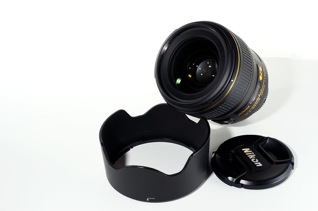 Nikon3514gfront_7bc2692cde0840d4e33b1fba6d3a8e84edf7bd41.jpg
