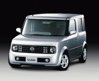 Nissan_Cube_01_b10ac334dee9f7bfba90630cfac99126a9974efb.jpg