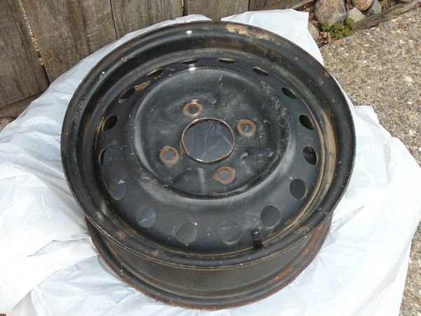 NissanWheel-sm.jpg