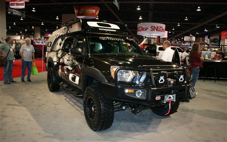 Oakley-Surf-Toyota-Tacoma-front-three-qu_44e95014a1330e4f98cacbfccd3e1efd63a386a2.jpg