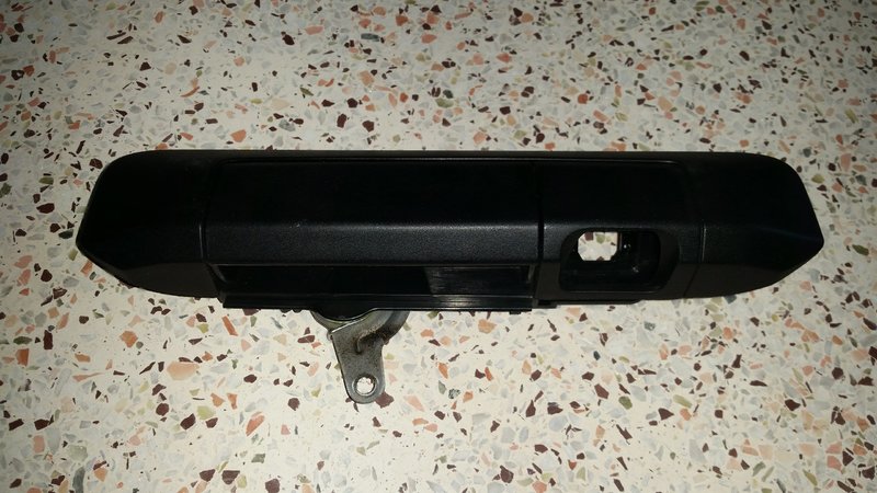 F/S: Locking tailgate handle and OEM non-locking tailgate handle ...