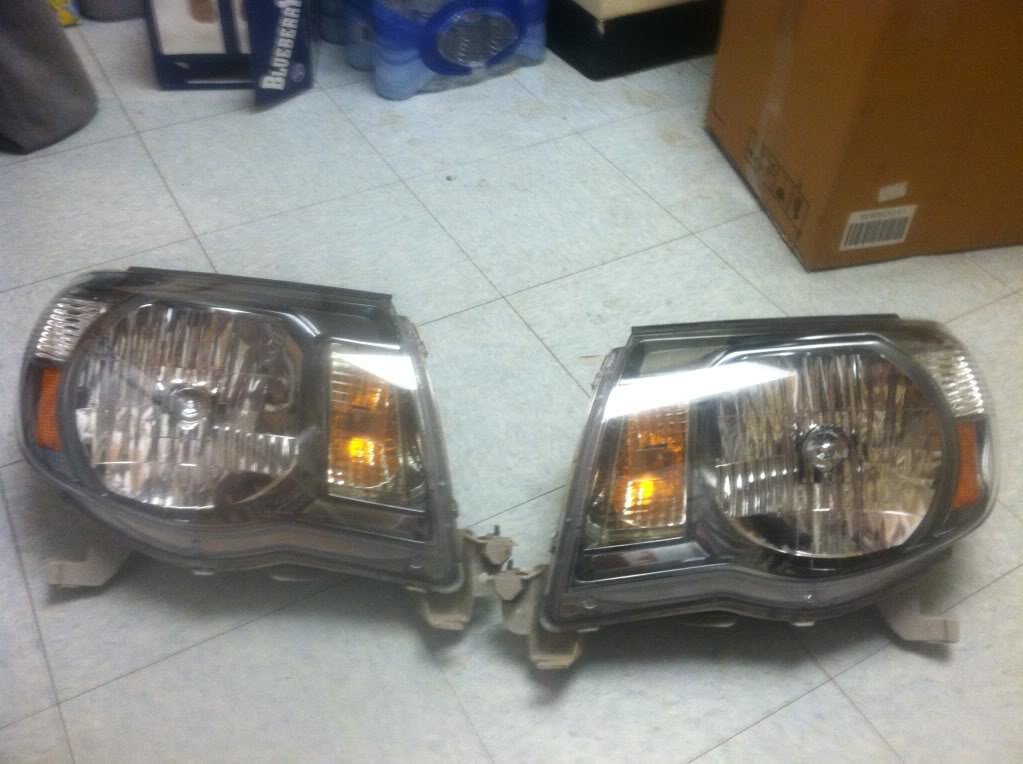 oemheadlights002_eb20cb47185172bc153b2bb07d5238142b727415.jpg