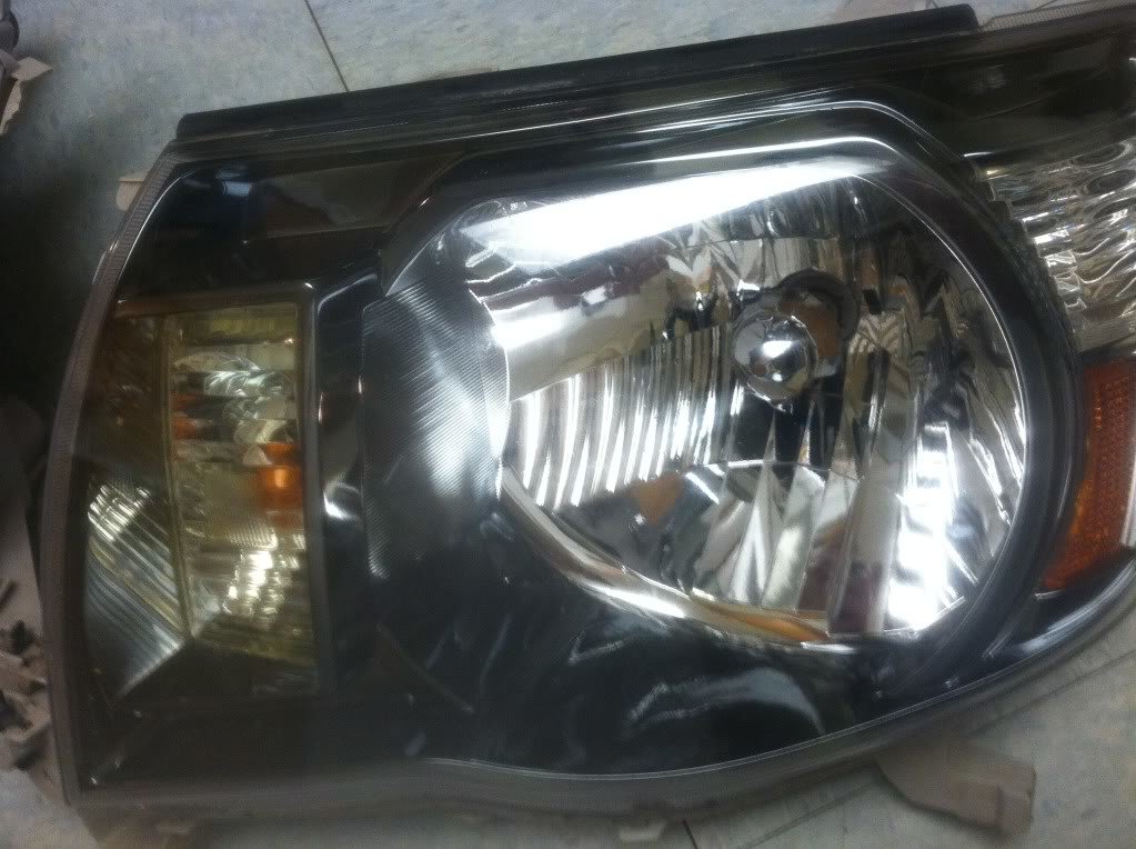 oemheadlights004_91033886ebed017caf056a229fd958e1db6cbf75.jpg
