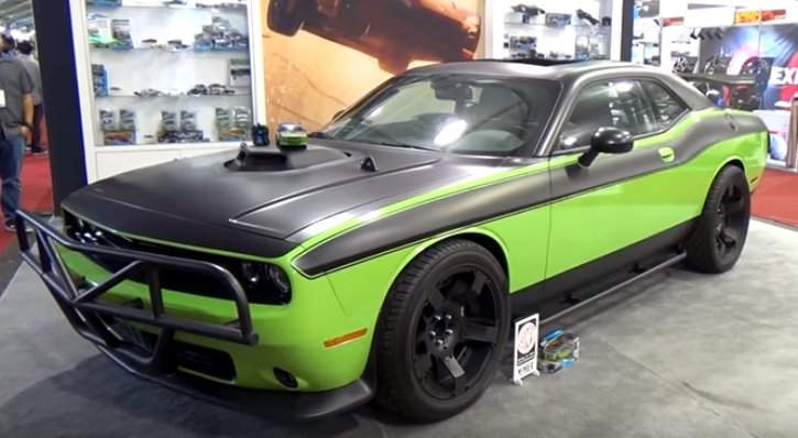 off_road_dodge_challenger-1.jpg