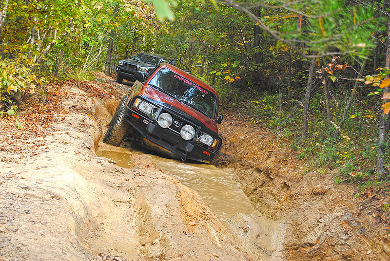 offroading15_zpsb56dee83_7f22c9f00c5e908badf0d47c3c32dbba733e2808.jpg