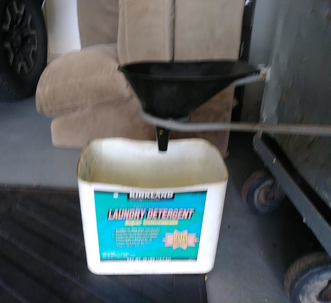 Oil Bucket.jpg