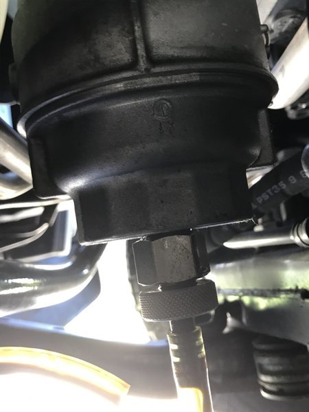Oil-drain-valve2.jpg