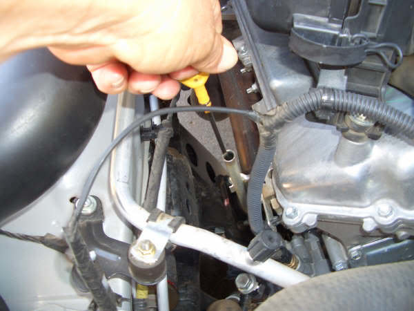 oilchange4_637de8c673e3359e5200cb6a1c46688fa2c788c4.jpg