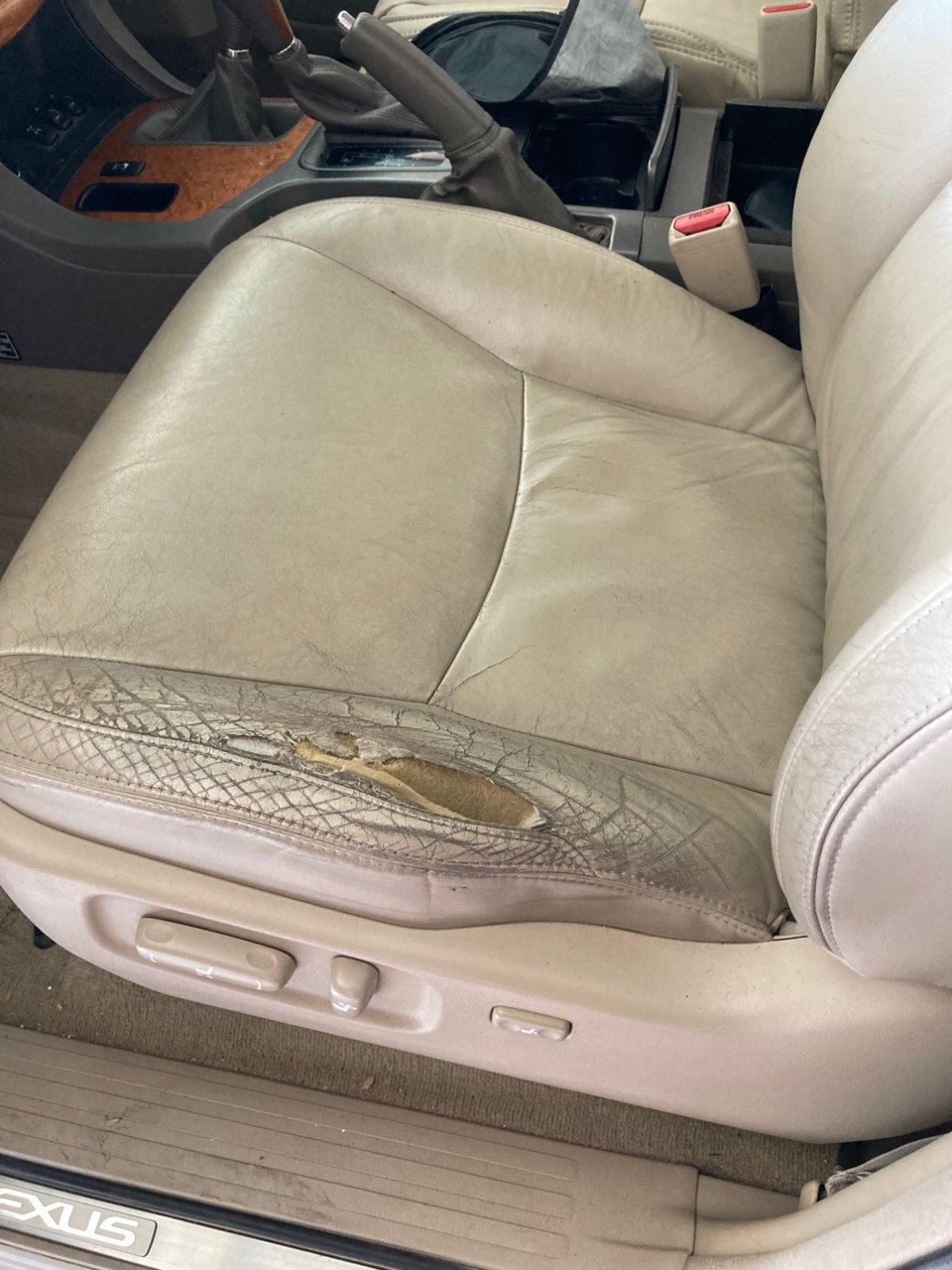 old-seat-jpg_4e3aa278edc09abb28f996764bf72ee19300a9d6.jpg