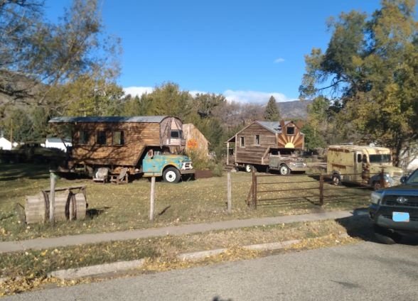 Old trucks_LI.jpg