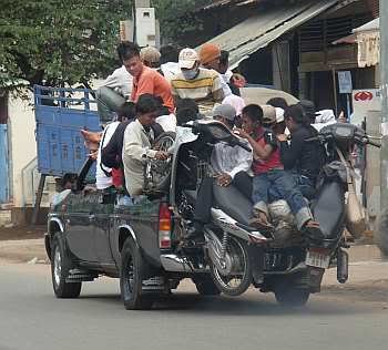 overload9_cf23bb39cbe9587013af65e0384f993b34e2a4e9.jpg