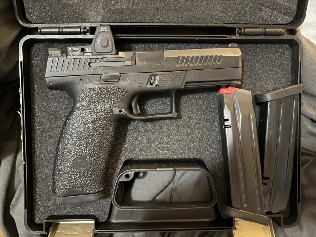 P10F.jpg
