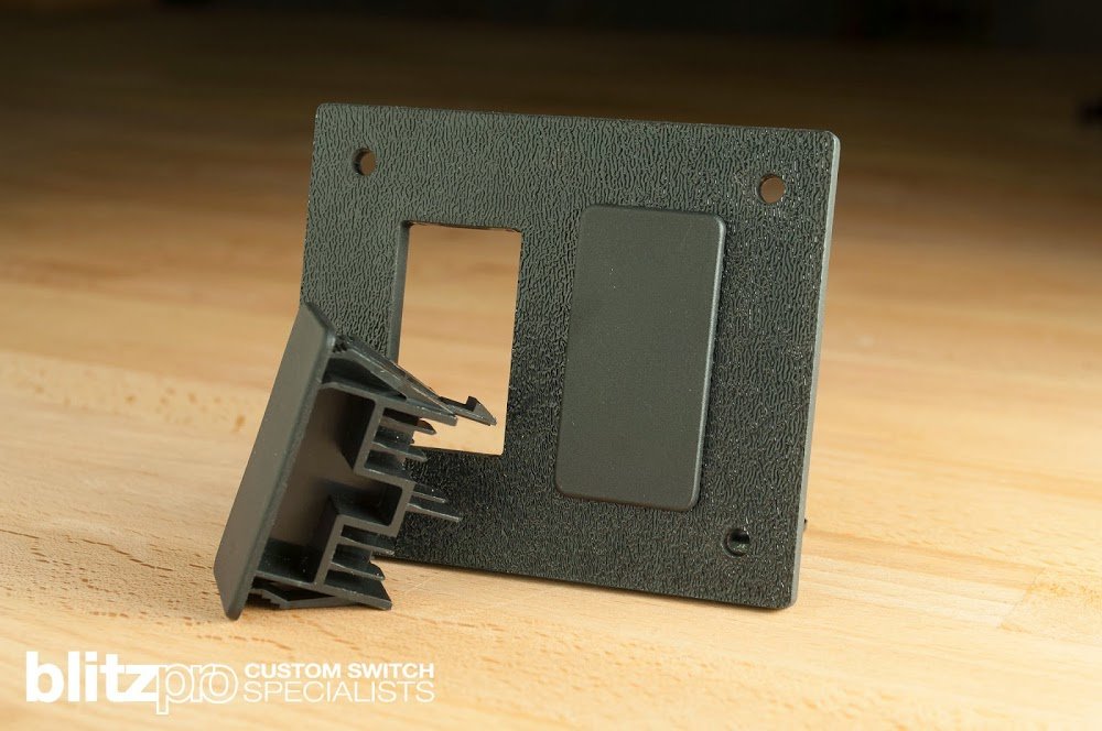 panelPlugs_487de48e8cce98ad81cac2bd523e213afe692688.jpg