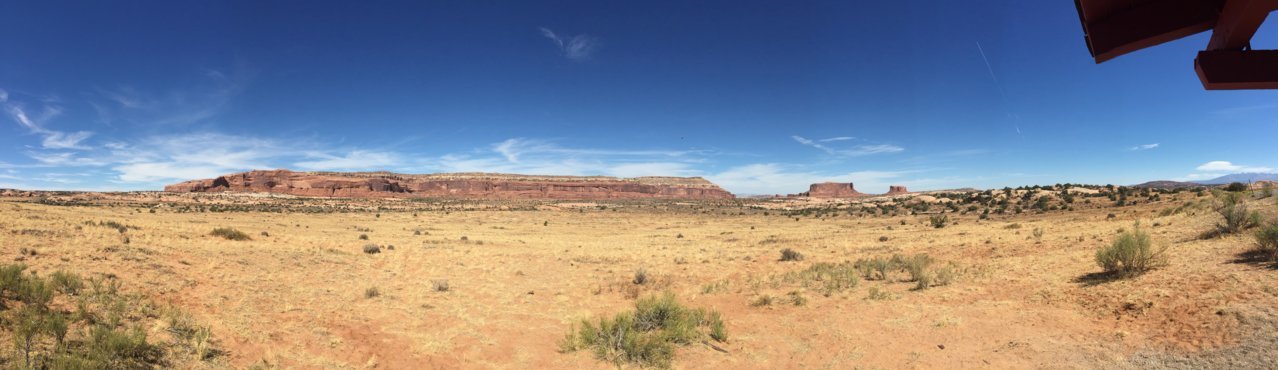 Pano - Mesas Moab UT.jpg