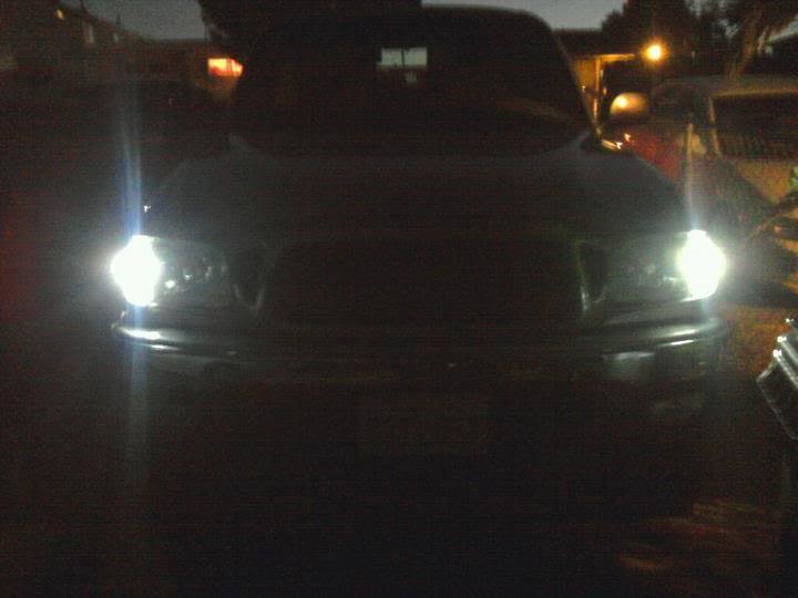 ParkingLights_1974735b6741f3bca275d741ded6eccac3a0ecb5.jpg