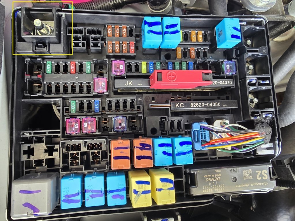 Passenger Fuse Box Power.jpg