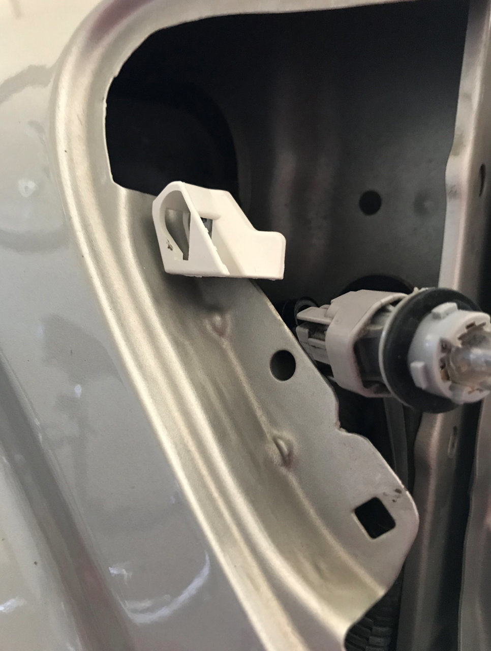 Passenger side marker white clip.jpg