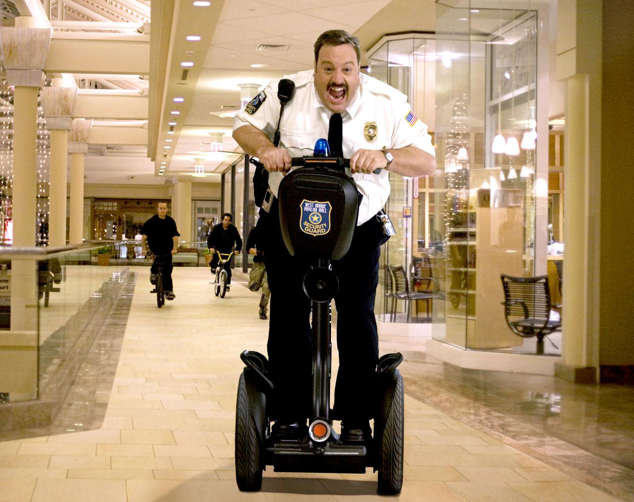 paul_blart_mall_cop02.jpg
