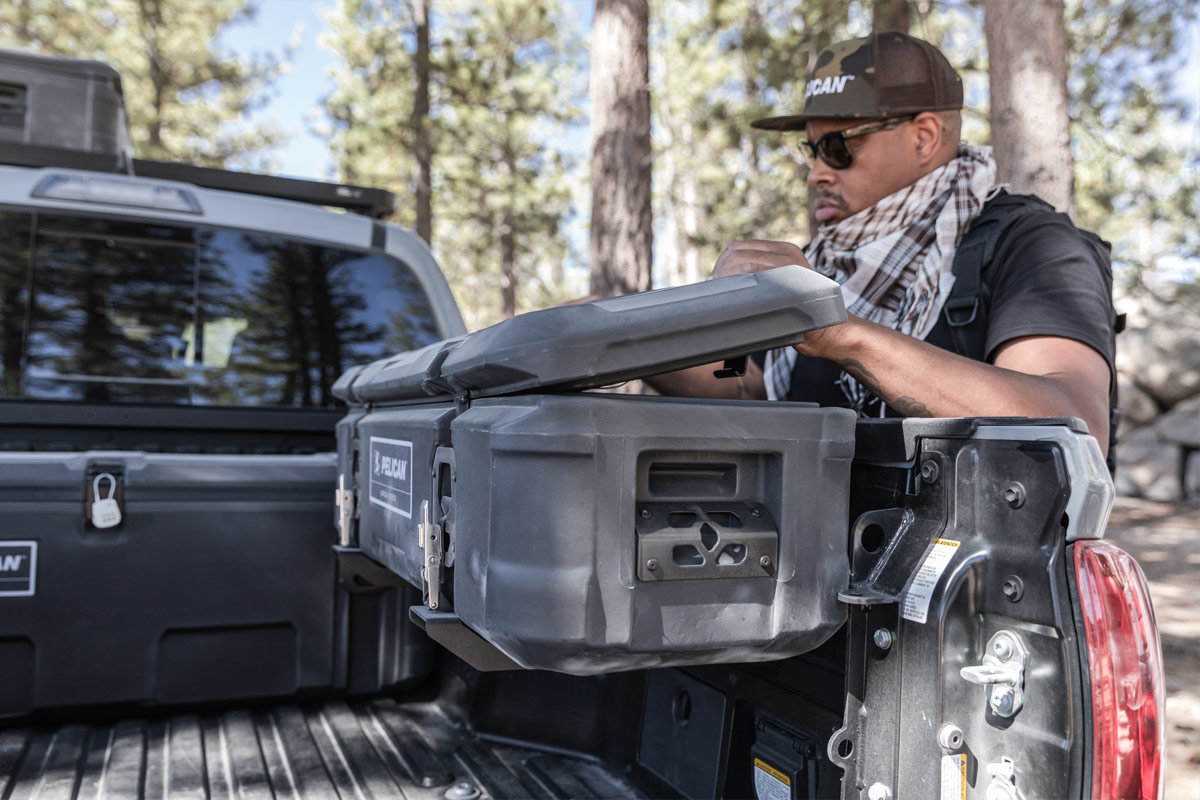 pelican-cargo-case-carrier-saddle-mount-kit.jpg