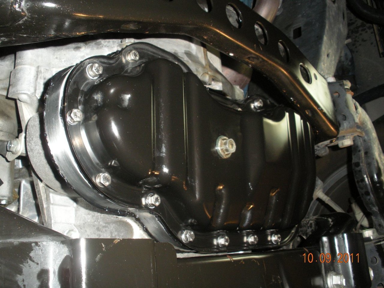 Pic_14_-_oil_pan_install_456af0ef924309d069325962d60a32b4ef69dc5e.jpg
