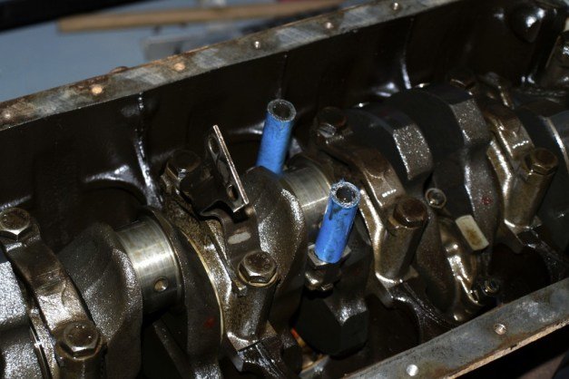 piston removal.jpg