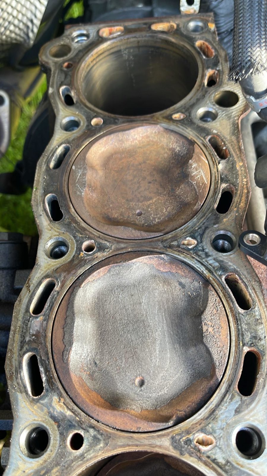 Pistons 2 and 3.jpg