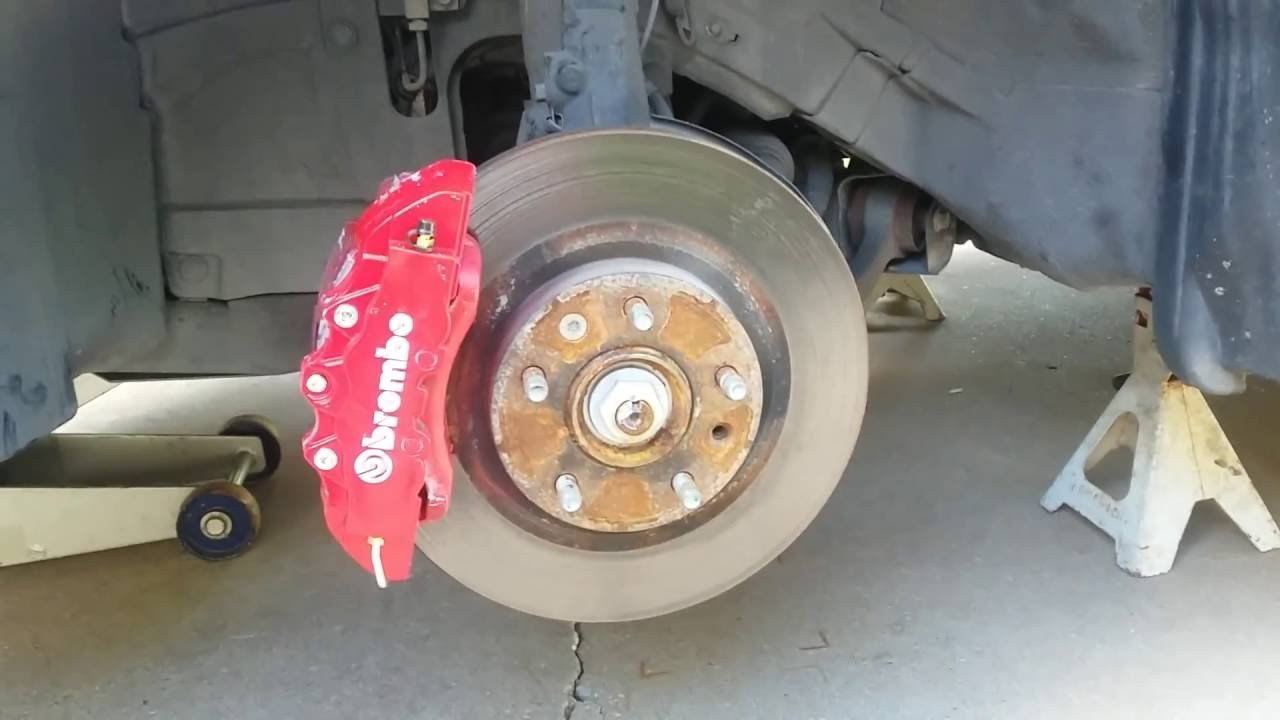 PlasticBremboCaliperCover.jpg