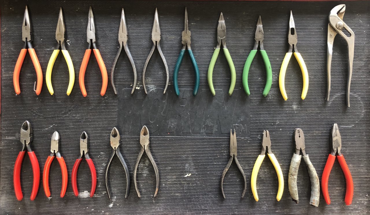 Pliers_back.jpg