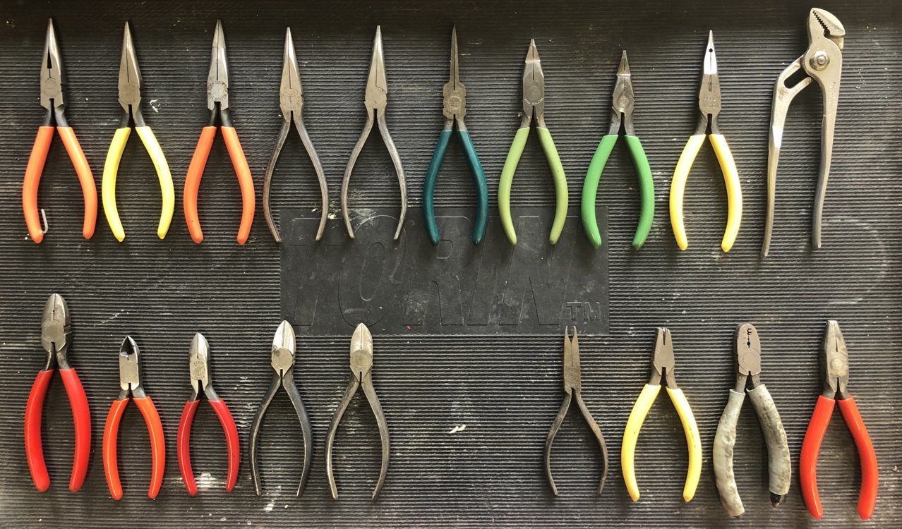Pliers_front.jpg
